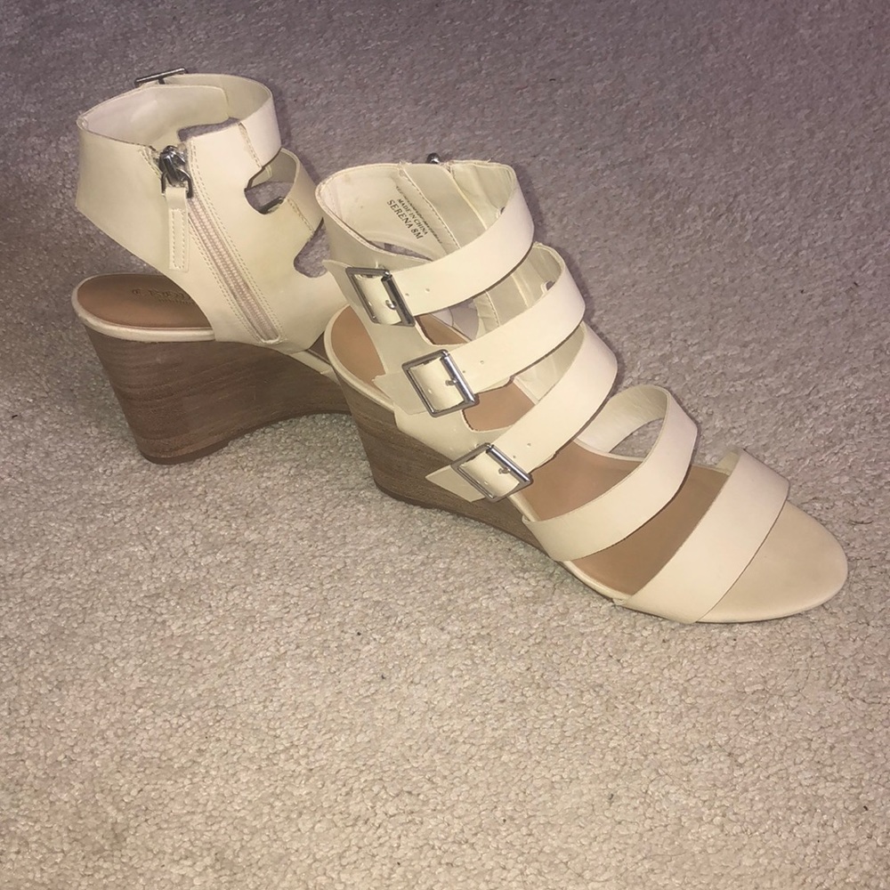 Crown Vintage Creme Wedge